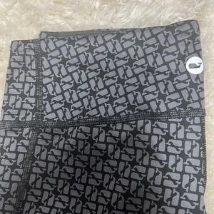 Vineyard Vines Reversible Whale/Camo Leggings